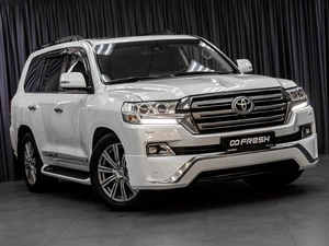 Внедорожник Toyota Land Cruiser 2017 года, 5099000 рублей, Тюмень