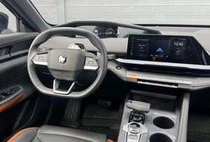 Лифтбек Changan UNI-V 2023 года, 2390000 рублей, Солонцы