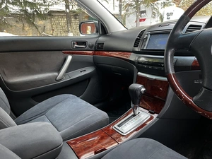 Седан Toyota Allion 2003 года, 650000 рублей, Лесосибирск