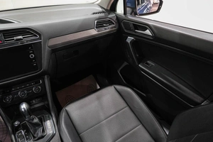 Внедорожник Volkswagen Tiguan 2018 года, 2749000 рублей, Новокузнецк