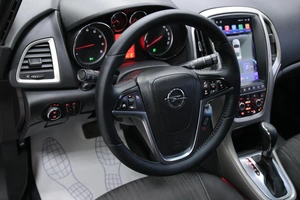 Хетчбэк Opel Astra 2011 года, 698000 рублей, Солонцы