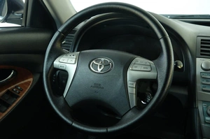 Седан Toyota Camry 2008 года, 1289000 рублей, Омск