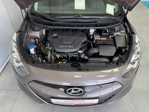Хетчбэк Hyundai i30 2014 года, 1045000 рублей, Красноярск