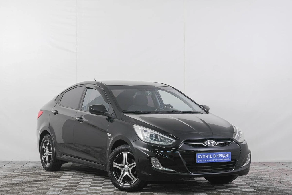 Седан Hyundai Solaris 2013 года, 799000 рублей, Кемерово