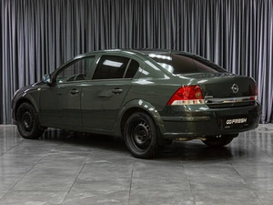 Седан Opel Astra 2011 года, 699000 рублей, Тюмень