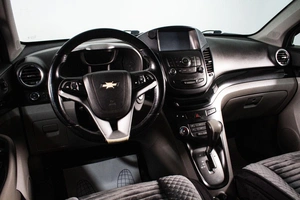 Минивэн Chevrolet Orlando 2012 года, 989000 рублей, Сургут