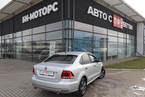 Седан Volkswagen Polo 2016 года, 1160000 рублей, Мирное