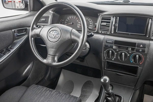 Седан Toyota Corolla 2002 года, 609000 рублей, Барнаул