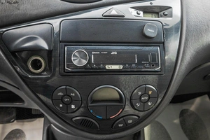 Седан Ford Focus 2004 года, 429000 рублей, Барнаул