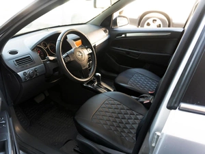 Седан Opel Astra 2012 года, 849000 рублей, Кропоткин