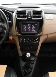 Седан Renault Logan 2015 года, 990000 рублей, Орёл