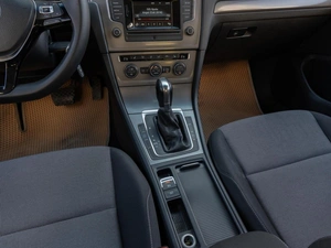 Хетчбэк Volkswagen Golf 2013 года, 879000 рублей, Саратов