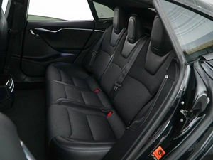 Лифтбек Tesla Model S 2018 года, 3176016 рублей, Москва