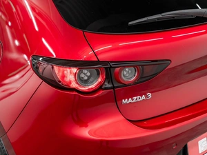 Хетчбэк Mazda 3 2019 года, 1649000 рублей, Красноярск
