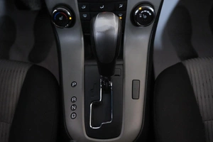 Седан Chevrolet Cruze 2012 года, 799000 рублей, Омск