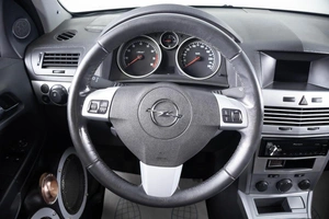 Хетчбэк Opel Astra 2012 года, 699000 рублей, Пермь