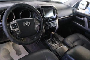 Внедорожник Toyota Land Cruiser 2009 года, 3299000 рублей, Омск