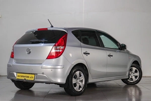 Хетчбэк Hyundai i30 2010 года, 849000 рублей, Челябинск