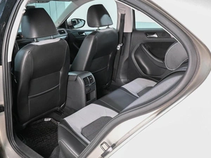 Седан Volkswagen Jetta 2012 года, 1299000 рублей, Аксай