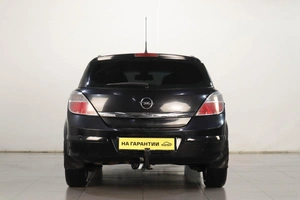 Хетчбэк Opel Astra 2011 года, 659000 рублей, Челябинск
