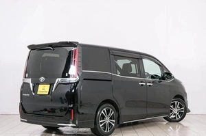 Минивэн Toyota Esquire 2021 года, 3089000 рублей, Красноярск