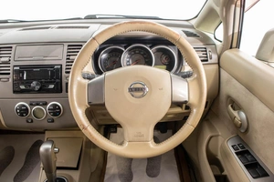 Седан Nissan Tiida 2006 года, 599000 рублей, Барнаул