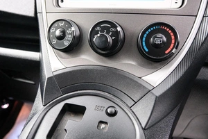 Хетчбэк Toyota Ractis 2012 года, 969000 рублей, Красноярск