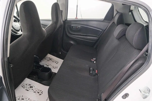 Хетчбэк Toyota Vitz 2016 года, 919000 рублей, Красноярск