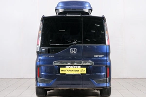Минивэн Honda Stepwgn Spada 2018 года, 2239000 рублей, Красноярск