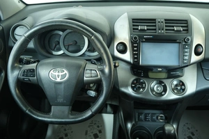 Внедорожник Toyota RAV4 2011 года, 1489000 рублей, Омск