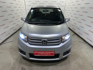 Минивэн Honda Freed 2010 года, 995000 рублей, Красноярск