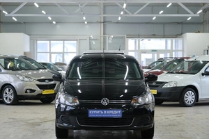 Седан Volkswagen Polo 2013 года, 799000 рублей, Омск