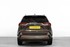 Внедорожник Toyota RAV4 2021 года, 3599000 рублей, Барнаул