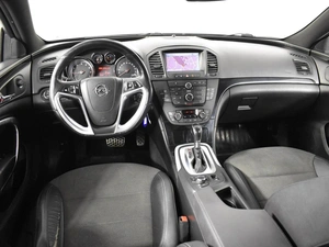 Седан Opel Insignia 2013 года, 899900 рублей, Казань