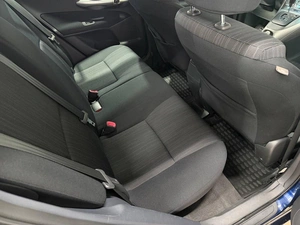 Хетчбэк Toyota Auris 2008 года, 679000 рублей, Красноярск