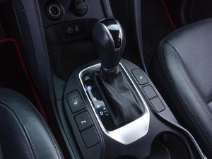 Внедорожник Hyundai Santa Fe 2018 года, 2699000 рублей, Саратов