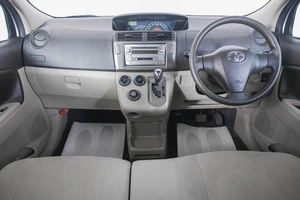 Минивэн Toyota Passo Sette 2009 года, 949000 рублей, Кемерово