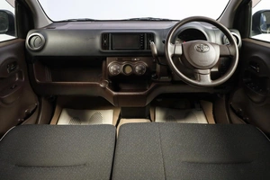 Хетчбэк Toyota Passo 2015 года, 899000 рублей, Новосибирск