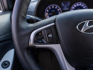 Седан Hyundai Solaris 2012 года, 819000 рублей, Саратов