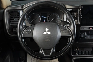 Внедорожник Mitsubishi Outlander 2018 года, 1859000 рублей, Тюмень
