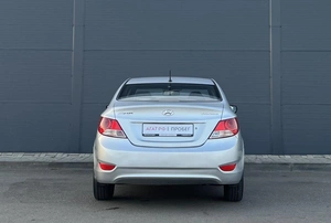 Седан Hyundai Solaris 2012 года, 610000 рублей, Солонцы