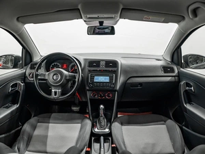 Седан Volkswagen Polo 2012 года, 875000 рублей, Красноярск