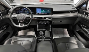Седан Kia K5 2023 года, 2867000 рублей, Красноярск