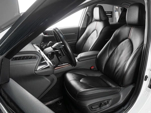 Седан Toyota Camry 2020 года, 3349000 рублей, Тюмень