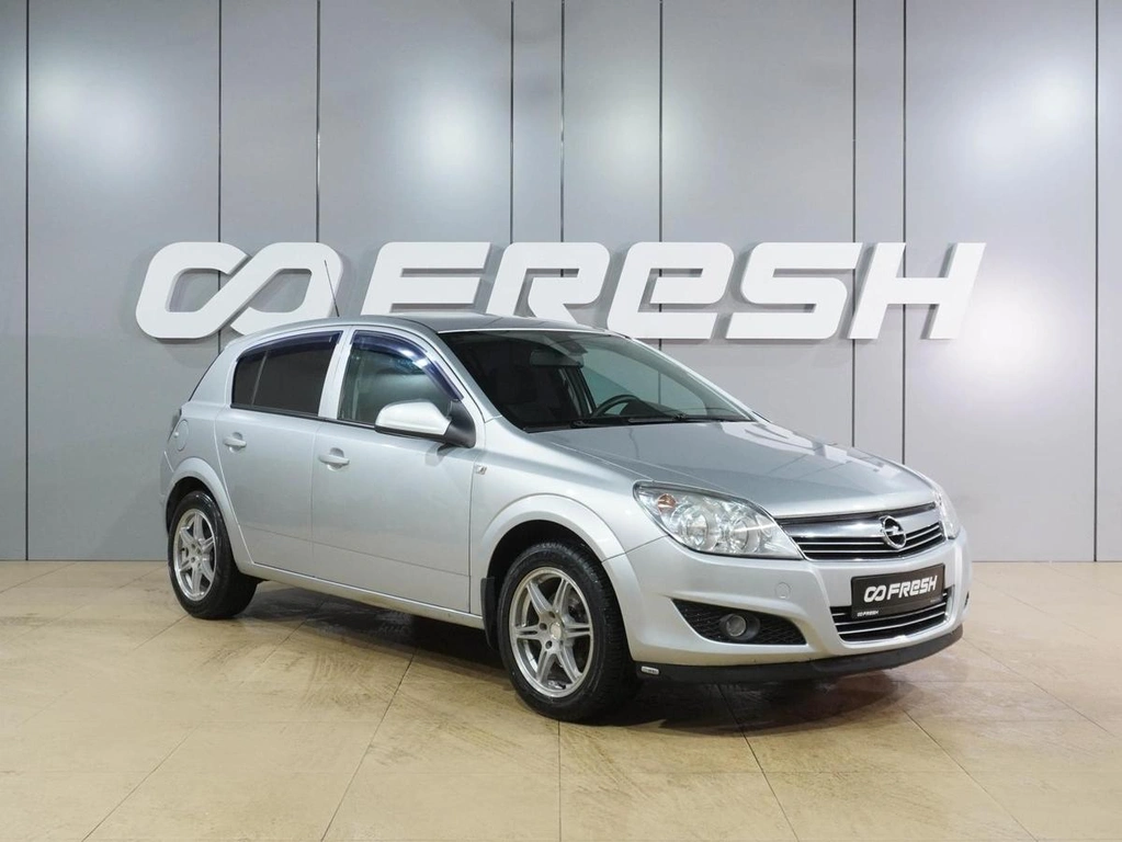 Хетчбэк Opel Astra 2010 года, 549000 рублей, Воронеж