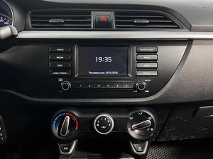 Седан Kia Rio 2019 года, 709900 рублей, Казань