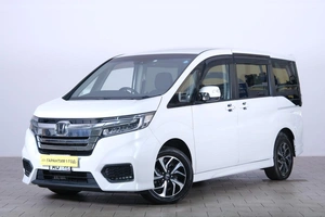 Минивэн Honda Stepwgn Spada 2018 года, 2289000 рублей, Омск
