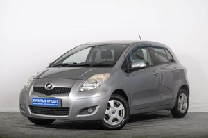 Хетчбэк Toyota Vitz 2008 года, 629000 рублей, Томск