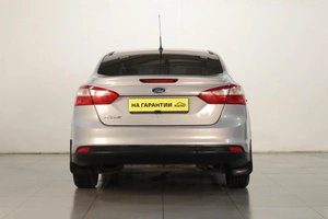 Хетчбэк Ford Focus 2012 года, 829000 рублей, Челябинск