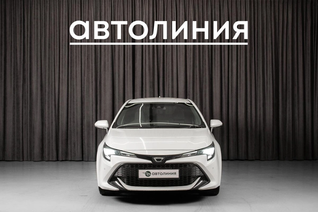 Хетчбэк Toyota Corolla 2018 года, 1300000 рублей, Красноярск
